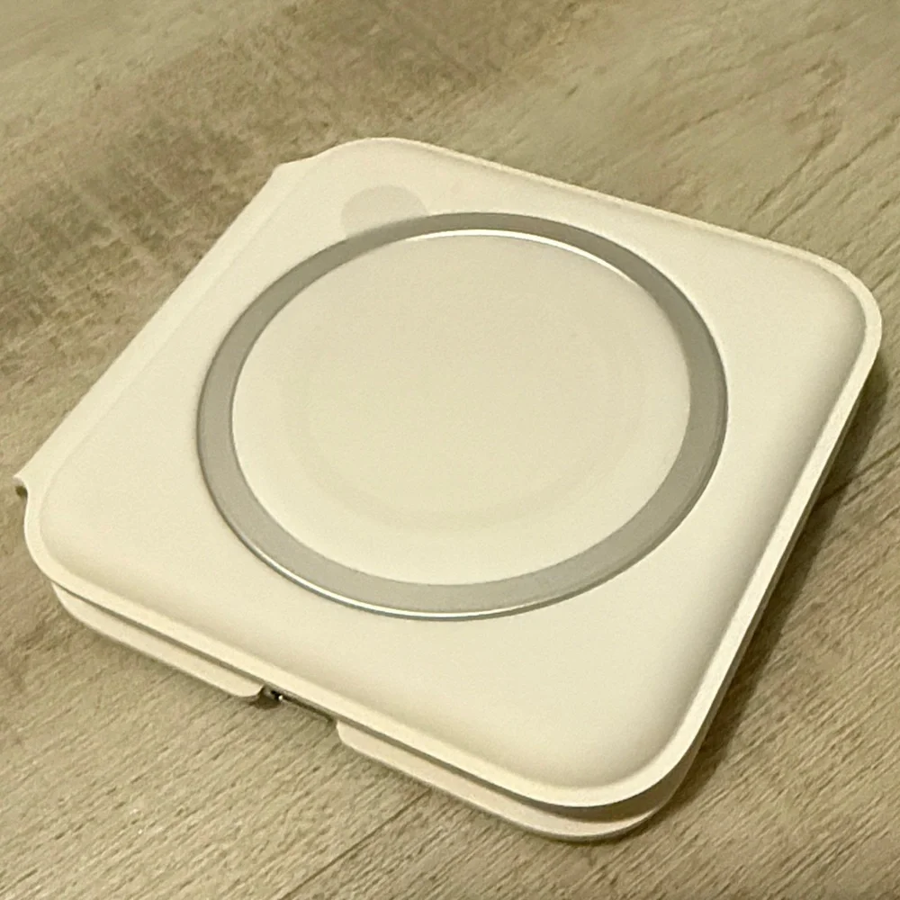 Apple MagSafe Duo - Wireless Charger